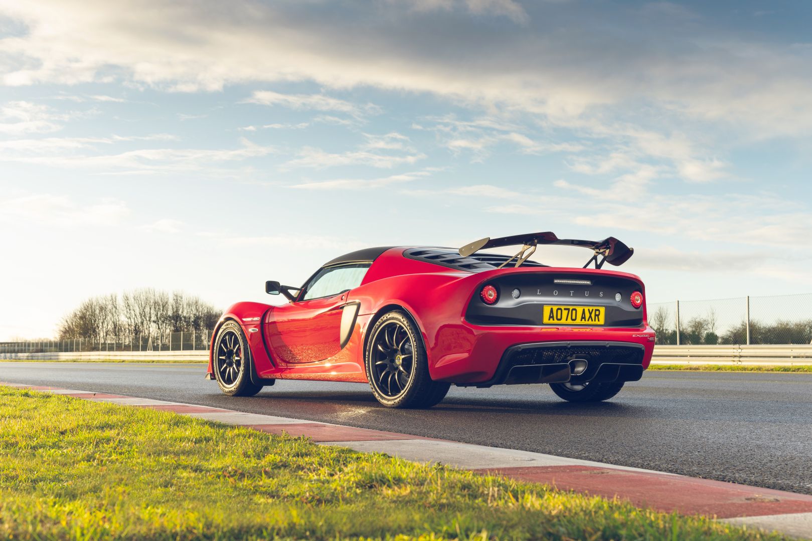 Lotus Exige photo 11