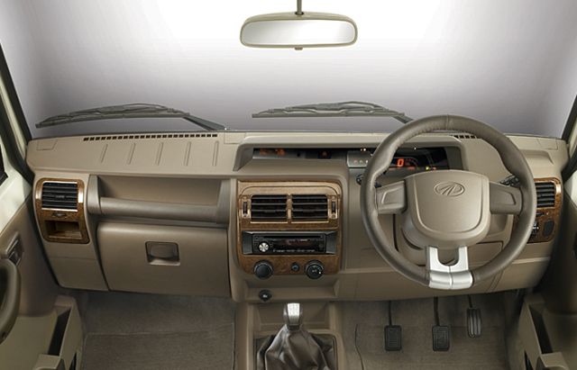 Mahindra Bolero Foto 7
