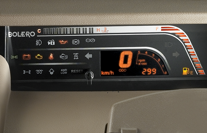 Mahindra Bolero photo 9