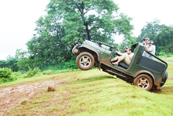 Mahindra Thar photo 4