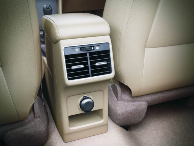 Maruti Suzuki Ciaz photo 21