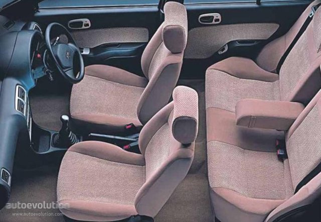 Maruti Suzuki Esteem Foto 4
