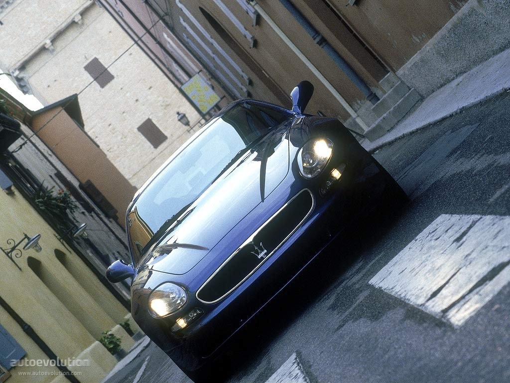 Maserati Coupe photo 2