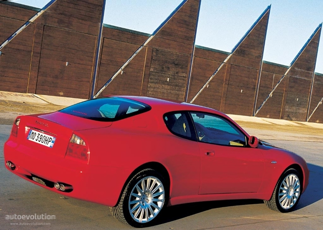 Maserati Coupe photo 4