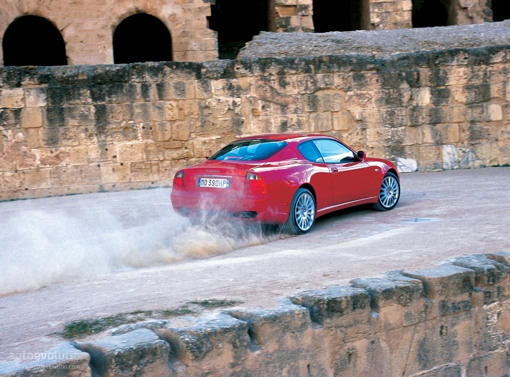 Maserati Coupe photo 5