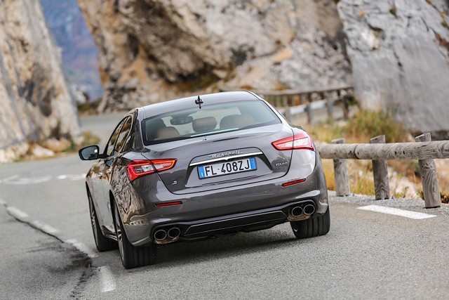 Maserati Ghibli photo 12