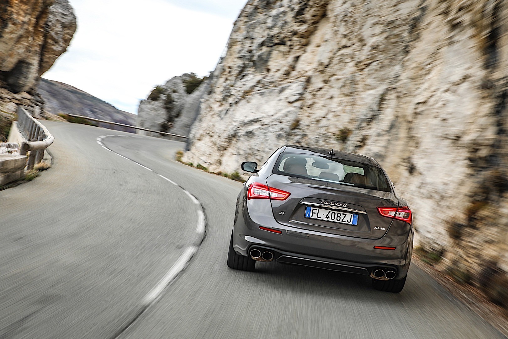 Maserati Ghibli photo 24