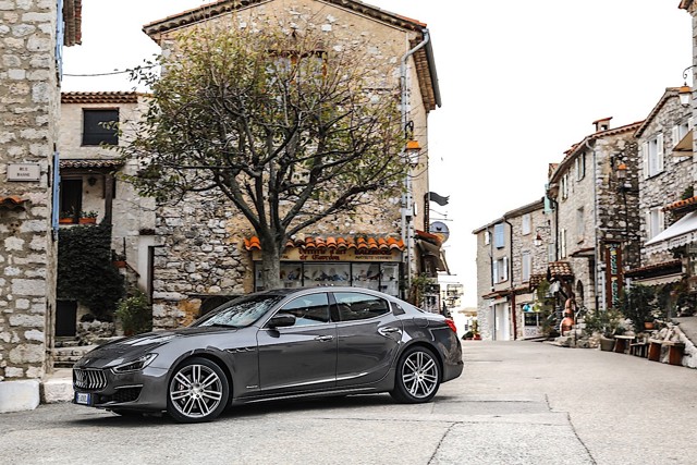 Maserati Ghibli photo 31