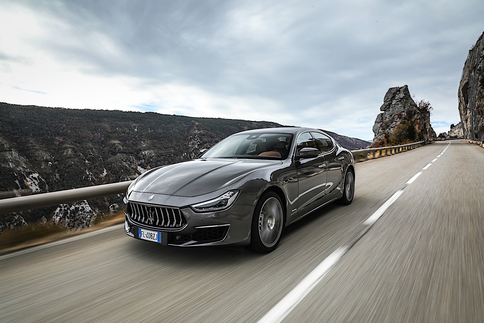 Maserati Ghibli photo 36