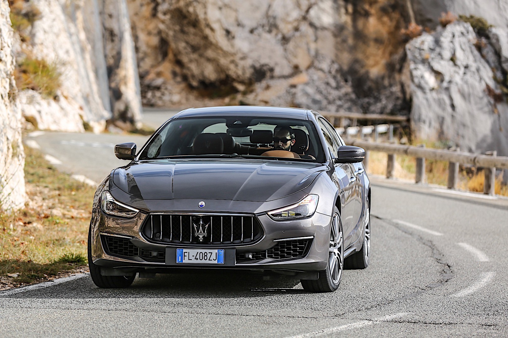 Maserati Ghibli photo 38