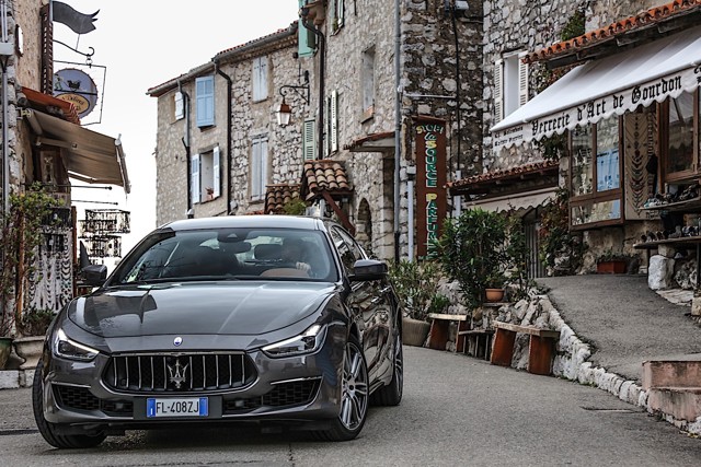 Maserati Ghibli photo 39