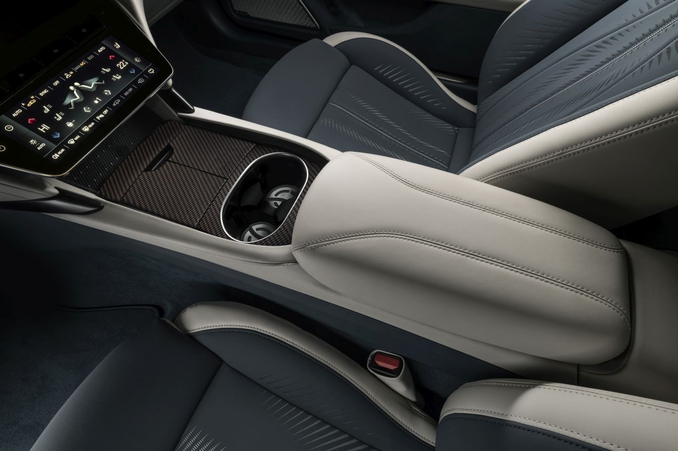 Maserati Granturismo photo 33