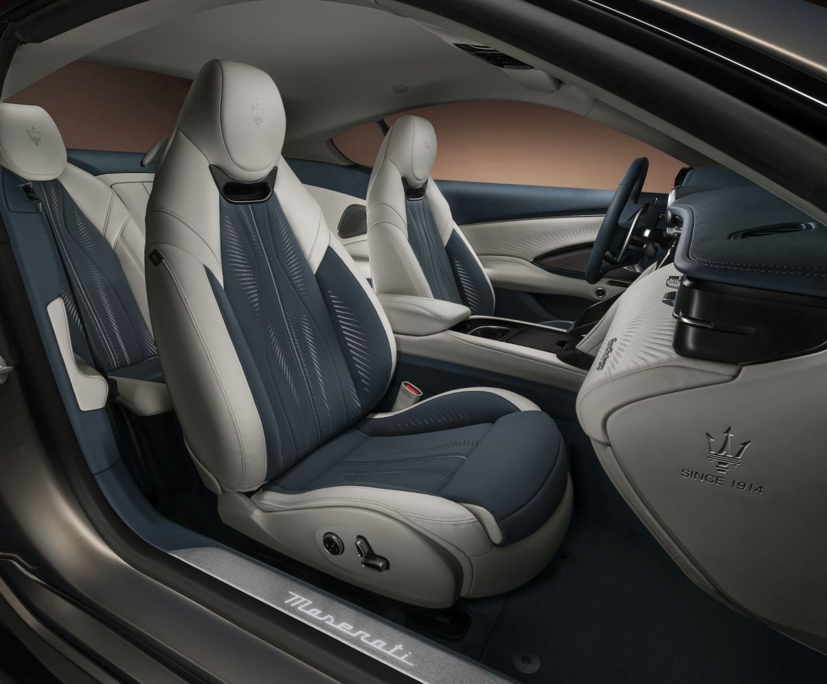 Maserati Granturismo photo 23