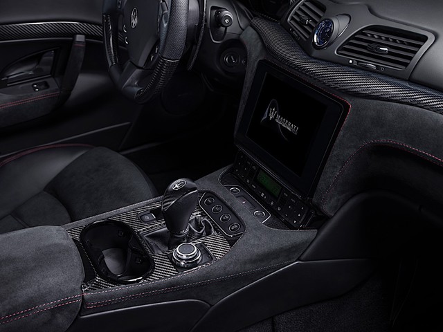 Maserati Granturismo photo 25