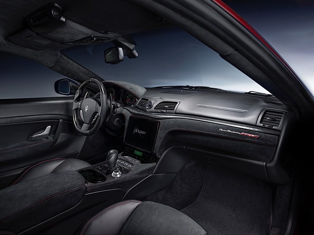 Maserati Granturismo photo 21