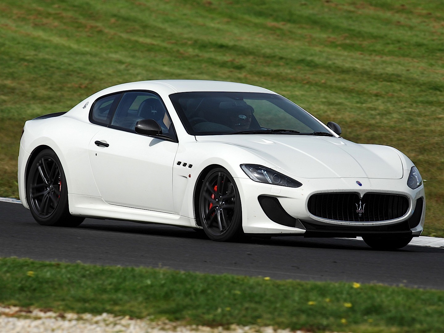 Maserati Granturismo photo 30