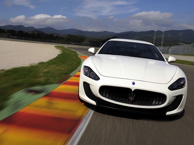 Maserati Granturismo photo 33