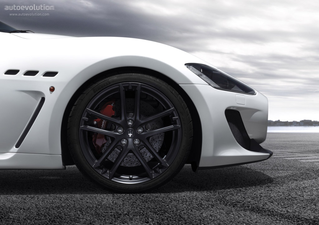 Maserati Granturismo photo 8