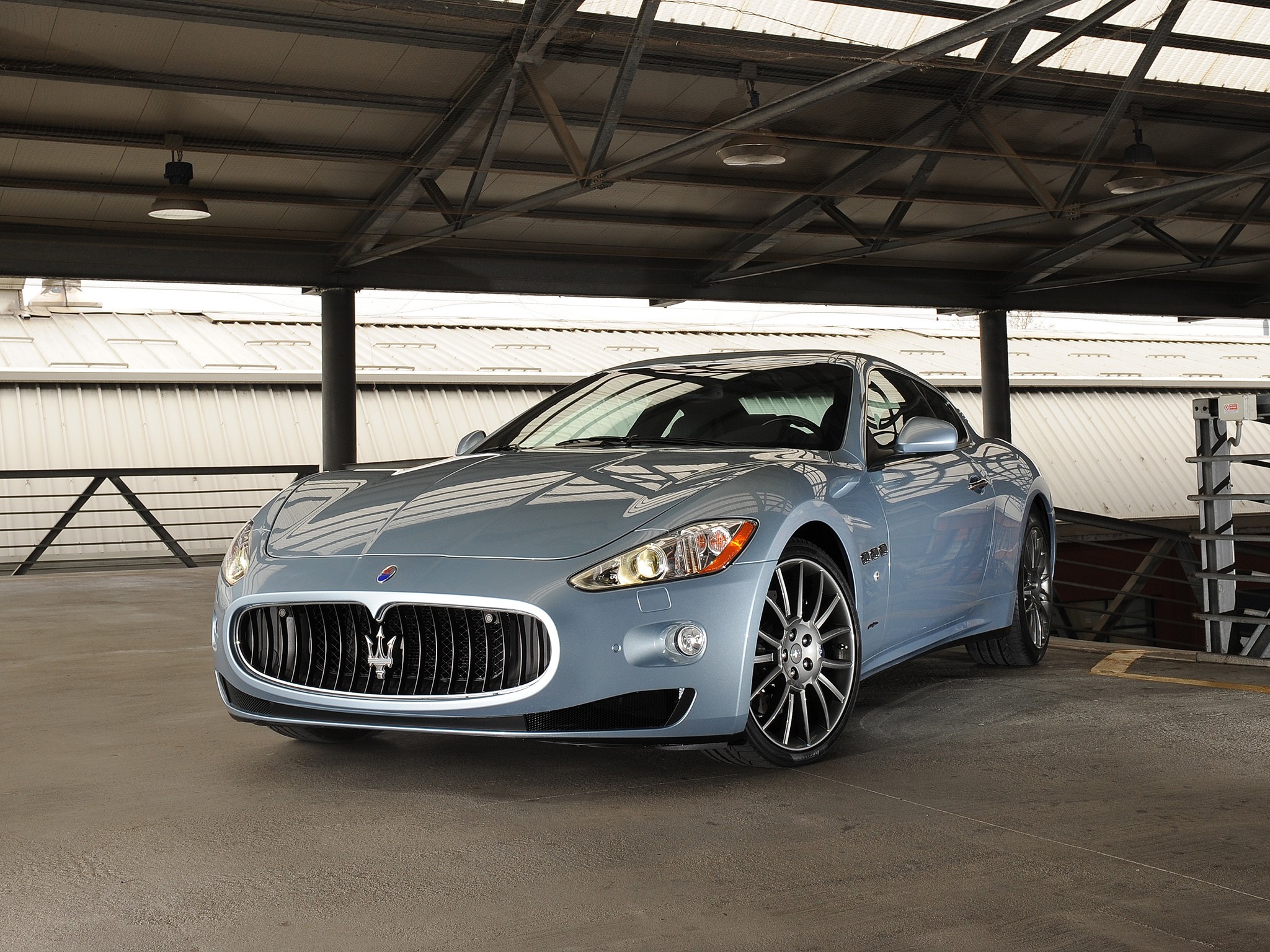 Maserati Granturismo photo 35