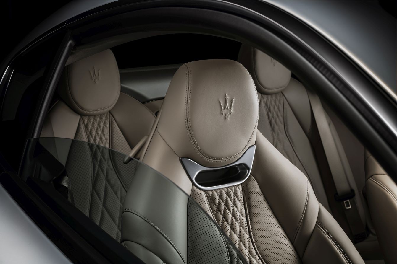 Maserati Granturismo photo 23