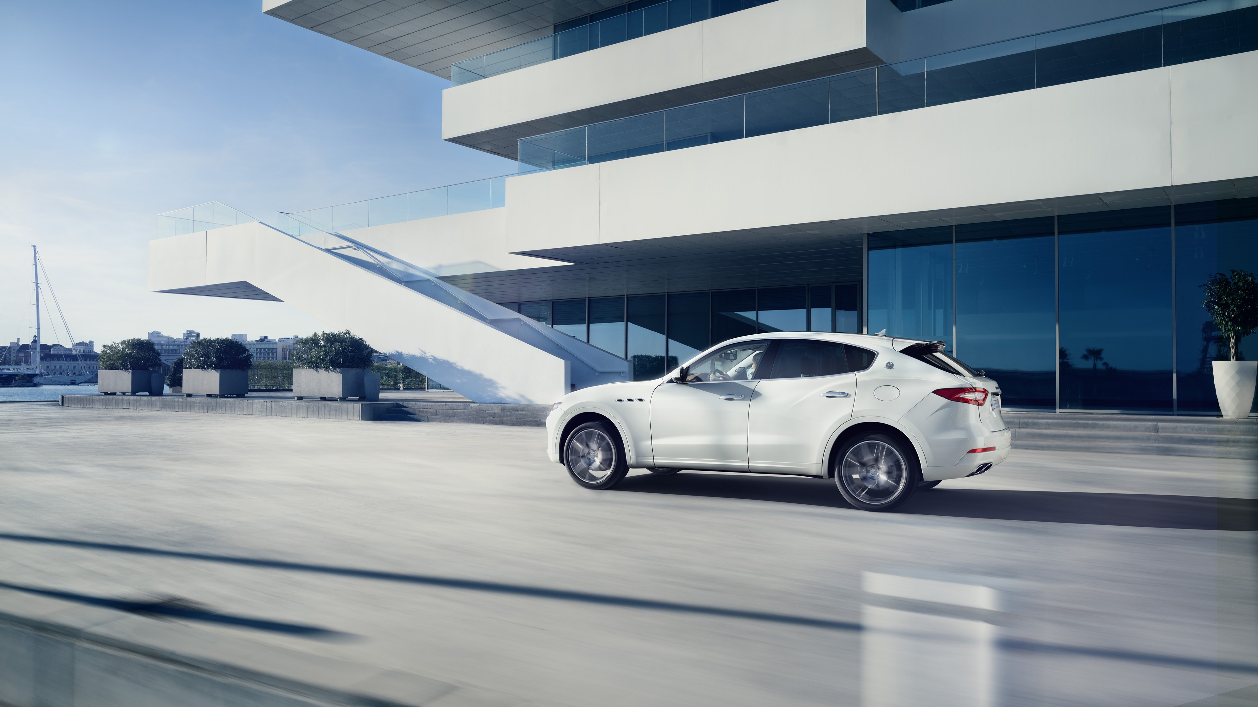 Maserati Levante photo 4