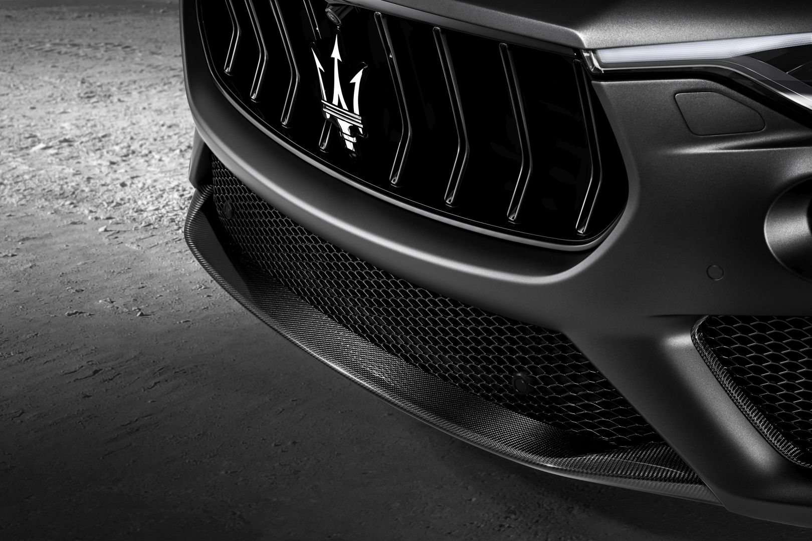 Maserati Levante photo 2