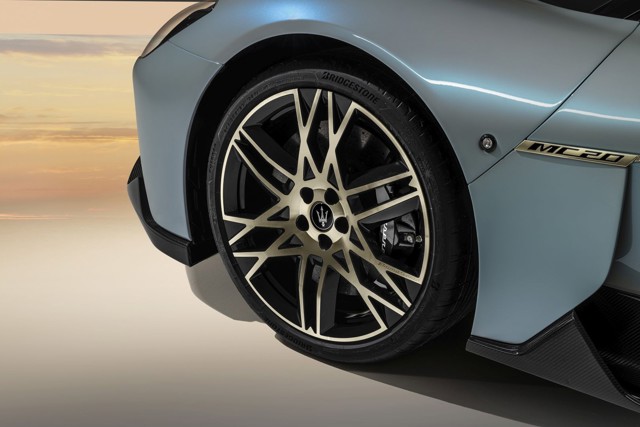 Maserati Mc20 foto 17