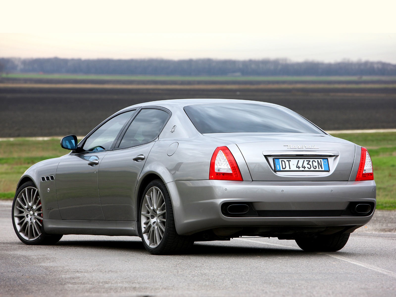 Maserati Quattroporte Sport Gt S photo 13