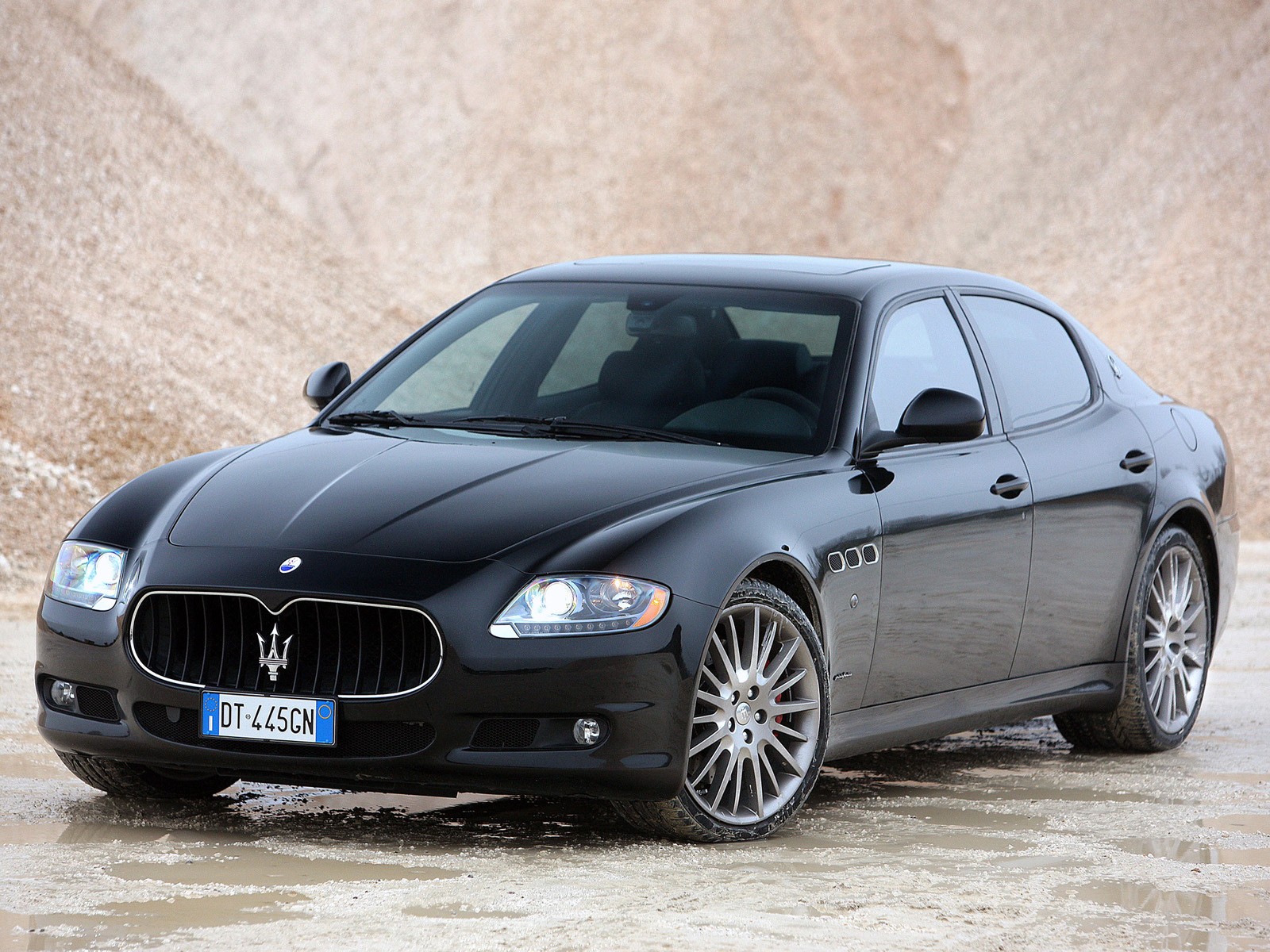Maserati Quattroporte Sport Gt S photo 15