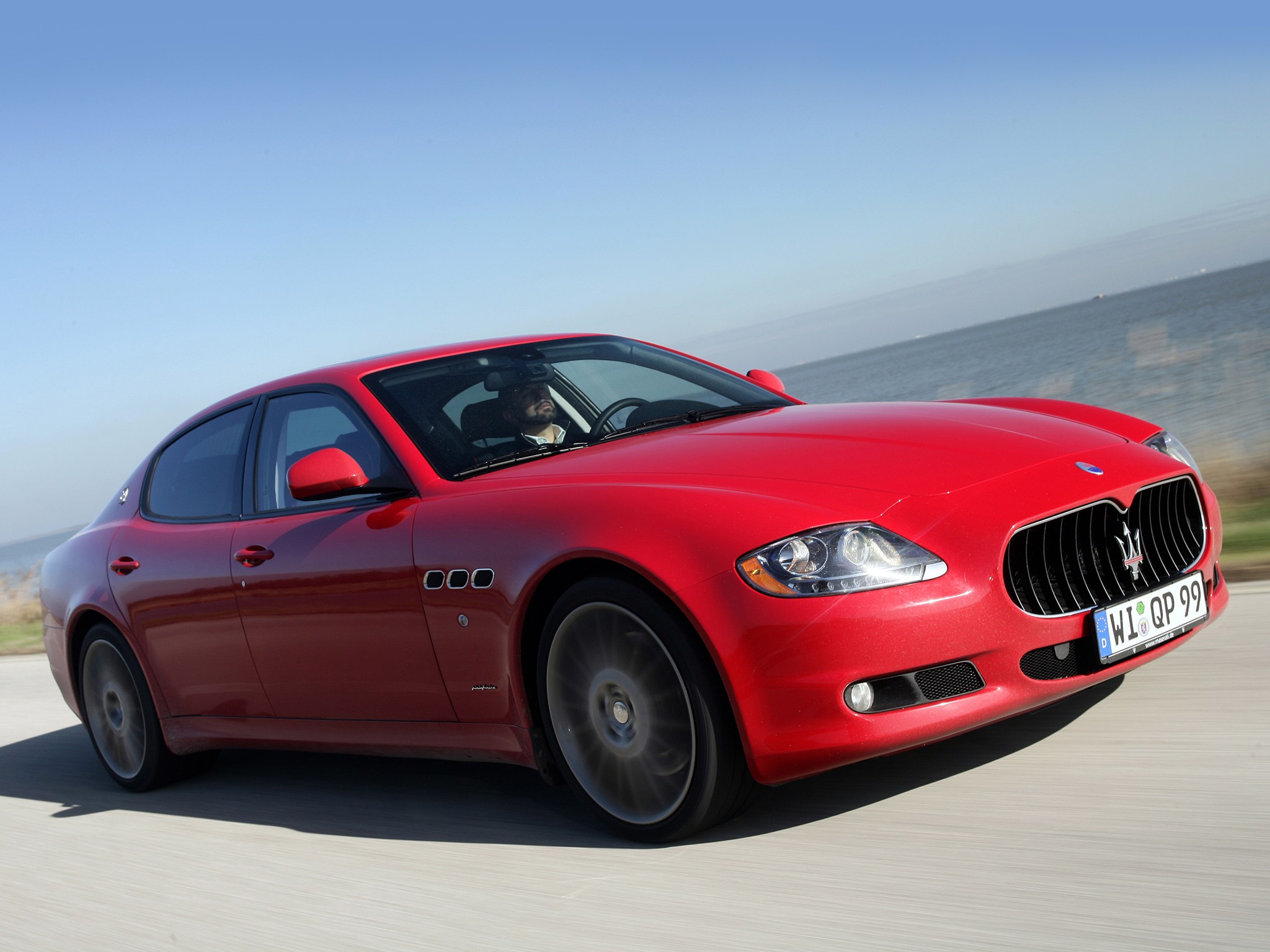 Maserati Quattroporte Sport Gt S photo 24