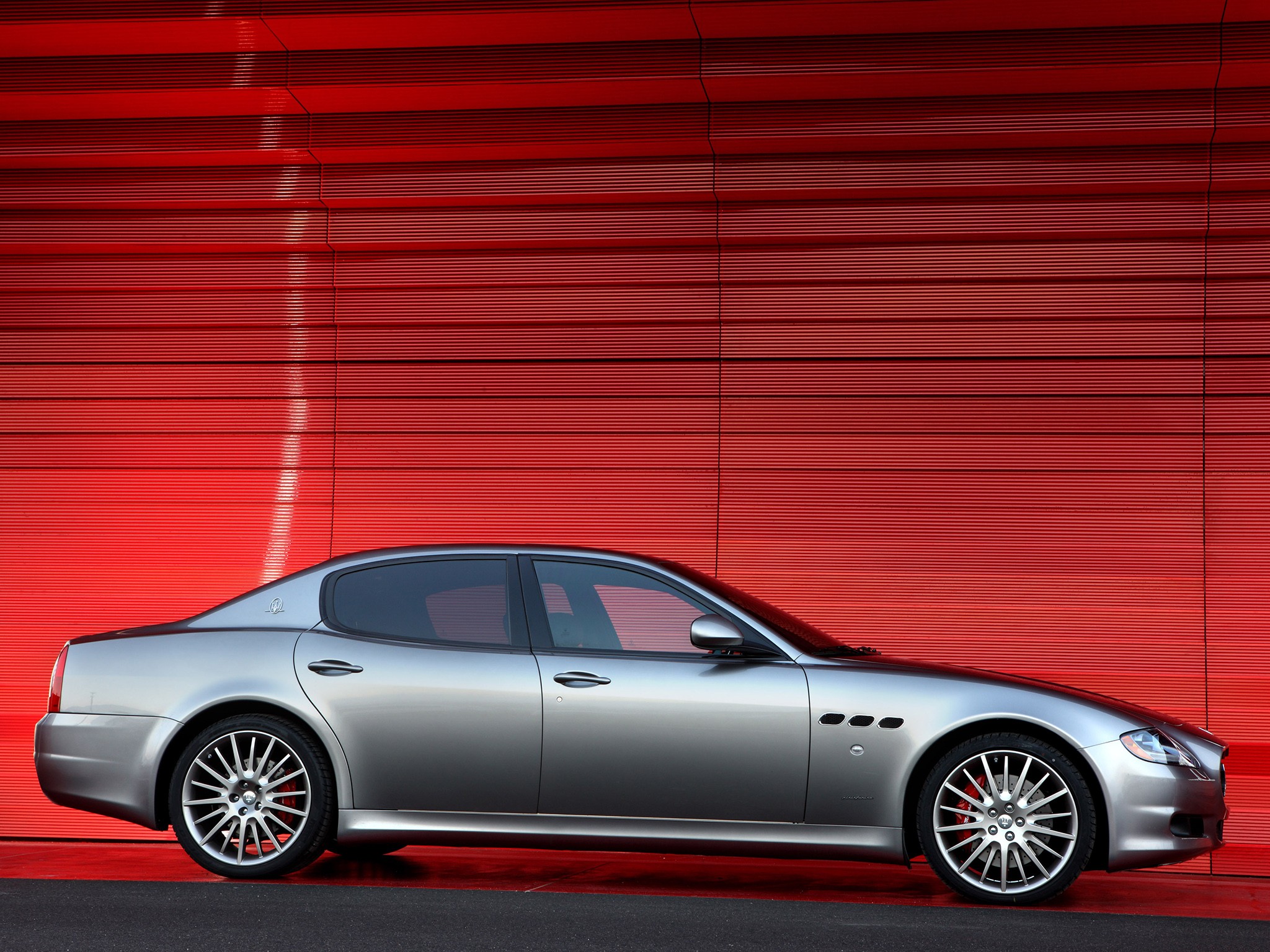 Maserati Quattroporte Sport Gt S photo 28