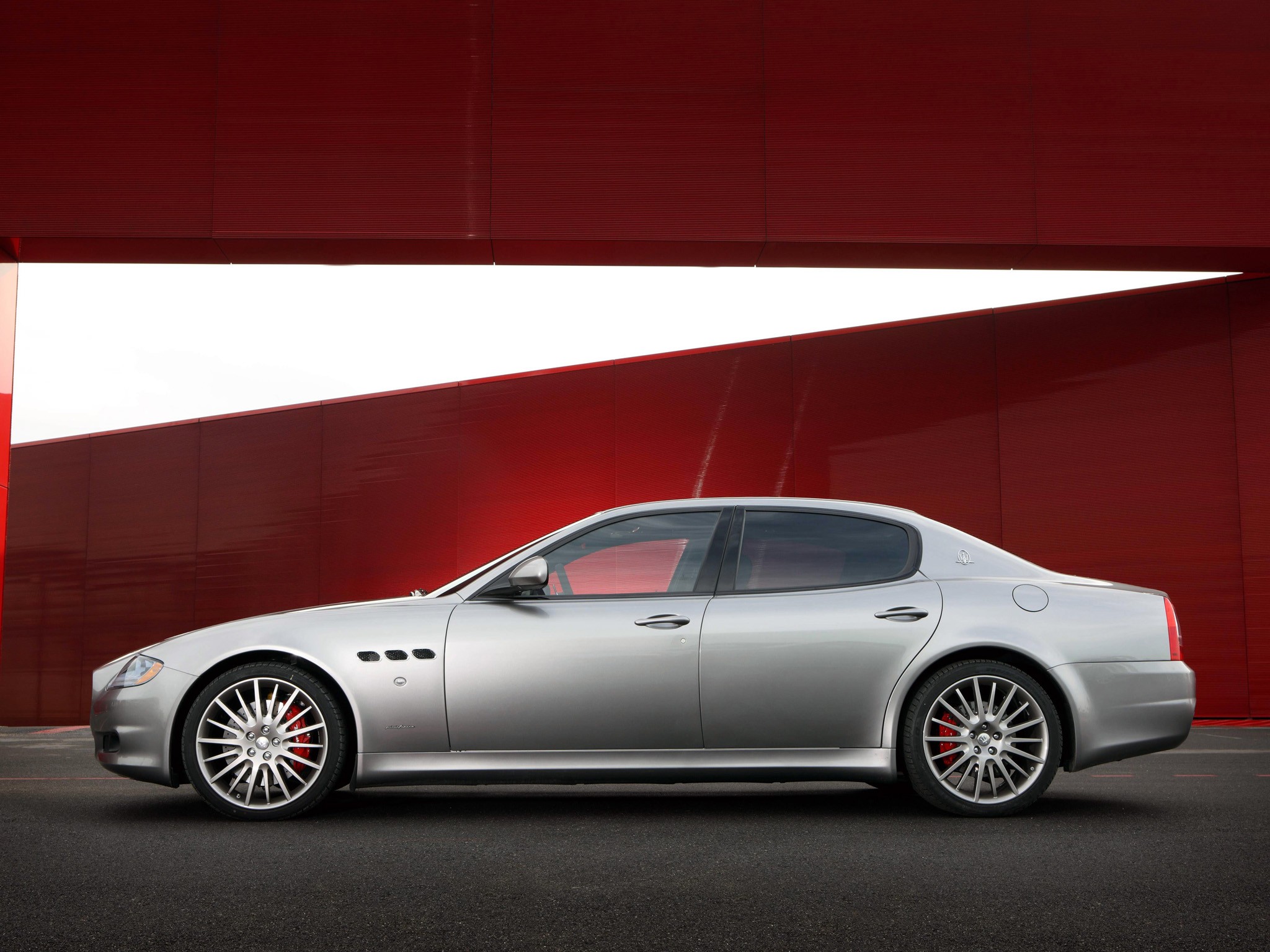 Maserati Quattroporte Sport Gt S photo 31