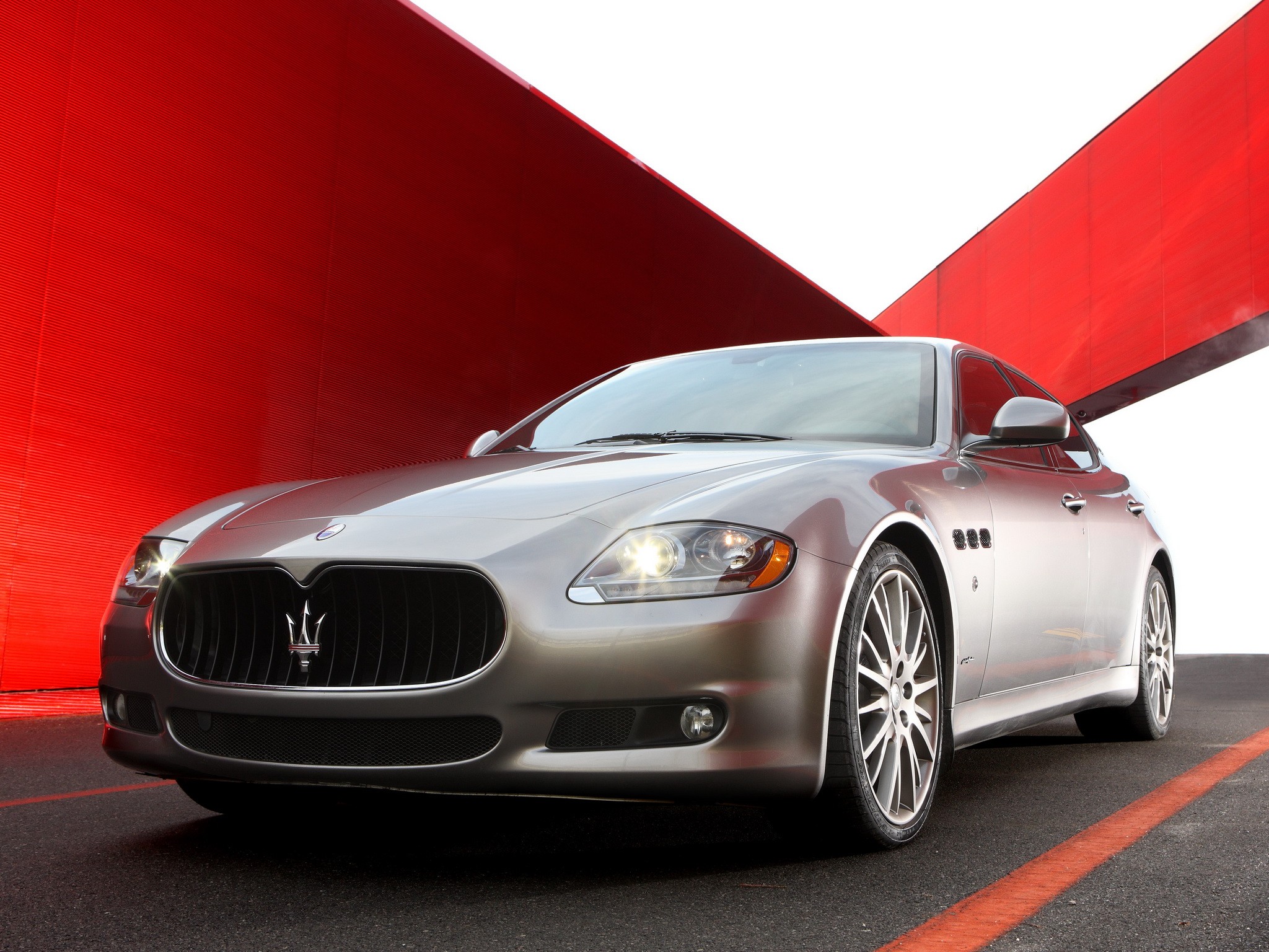 Maserati Quattroporte Sport Gt S photo 34