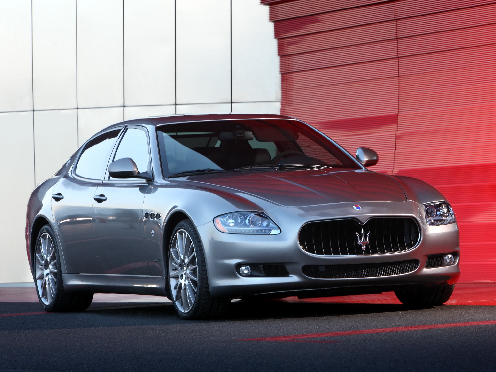 Maserati Quattroporte Sport Gt S photo 36