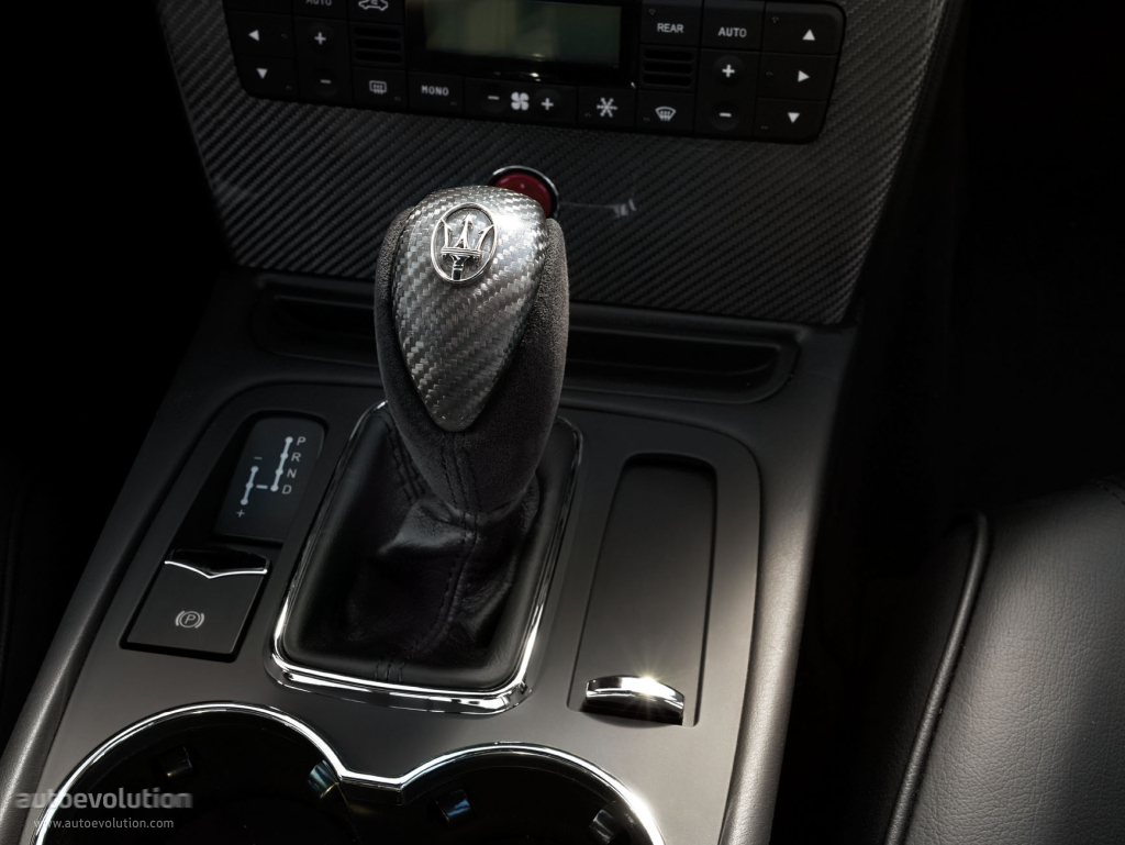 Maserati Quattroporte Sport Gt S photo 45