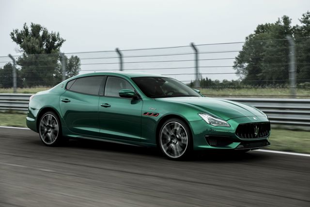 Maserati Quattroporte photo 8