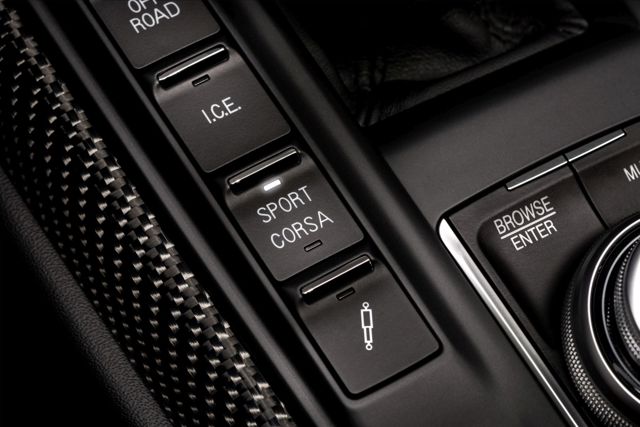 Maserati Quattroporte photo 11