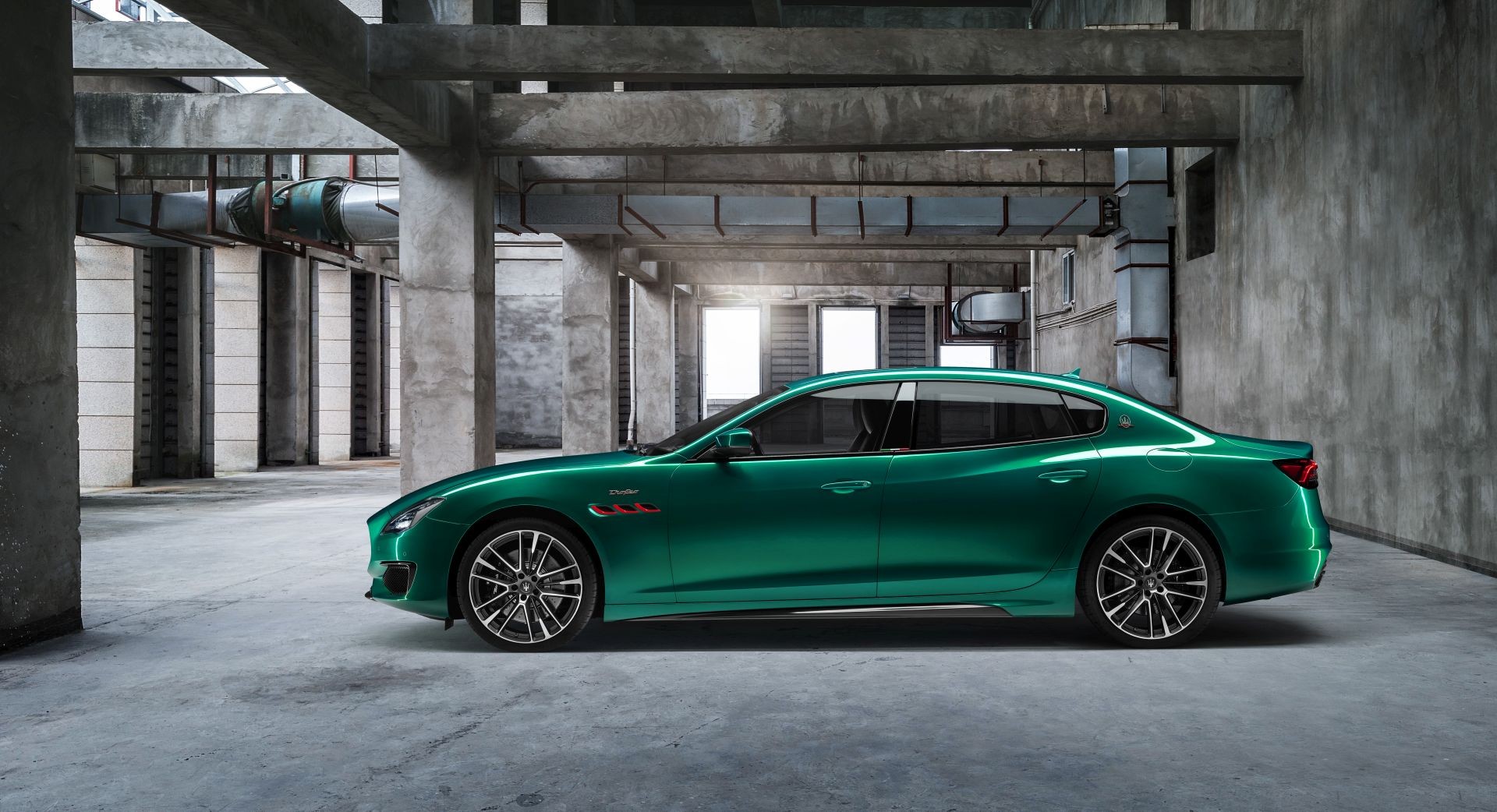 Maserati Quattroporte photo 3