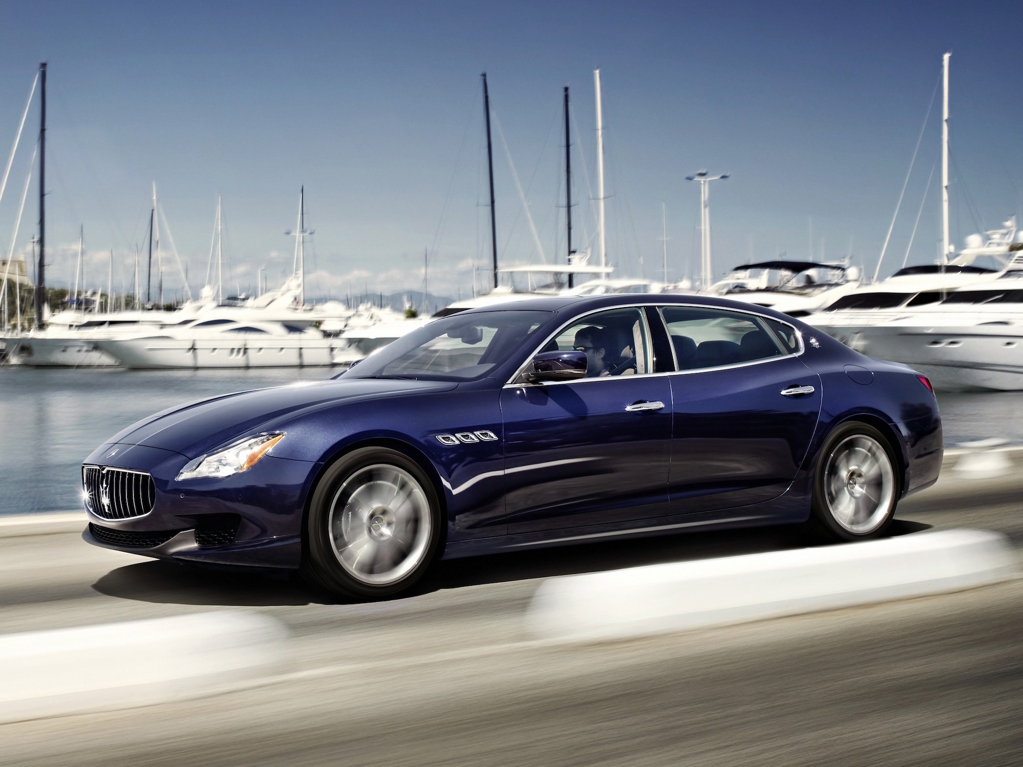 Maserati Quattroporte photo 16