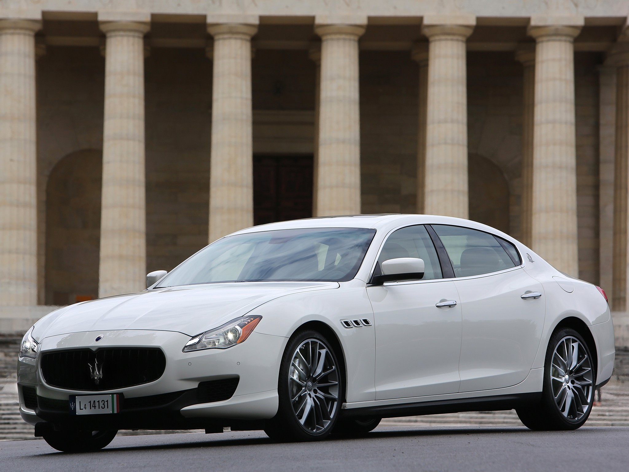 Maserati Quattroporte photo 26