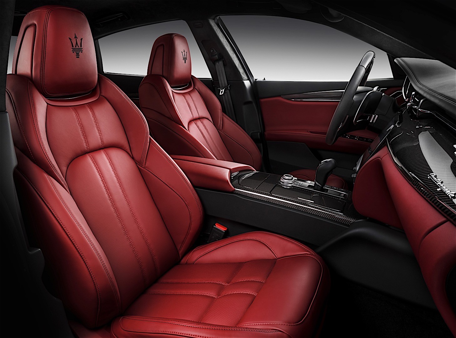 Maserati Quattroporte photo 16