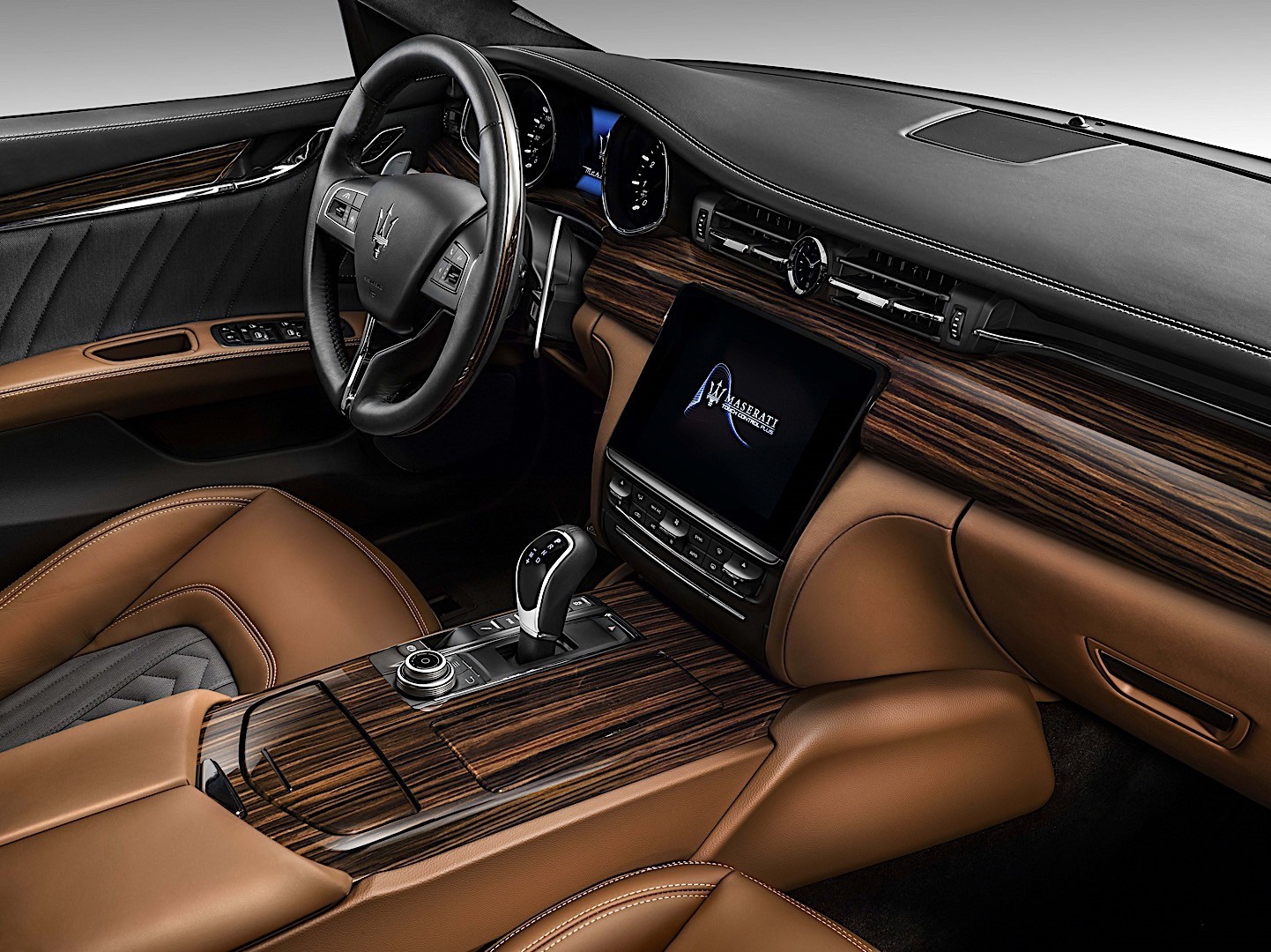 Maserati Quattroporte photo 23