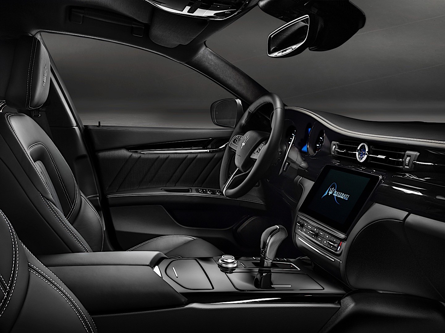 Maserati Quattroporte photo 26