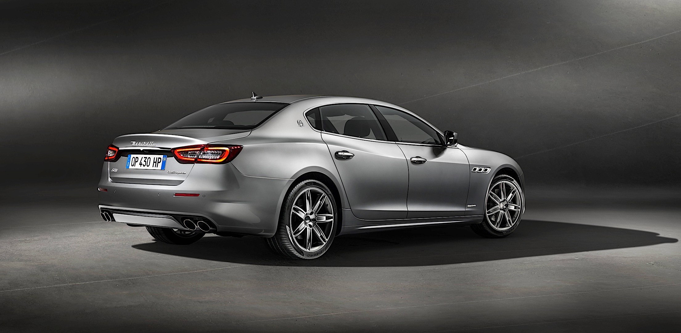 Maserati Quattroporte photo 10