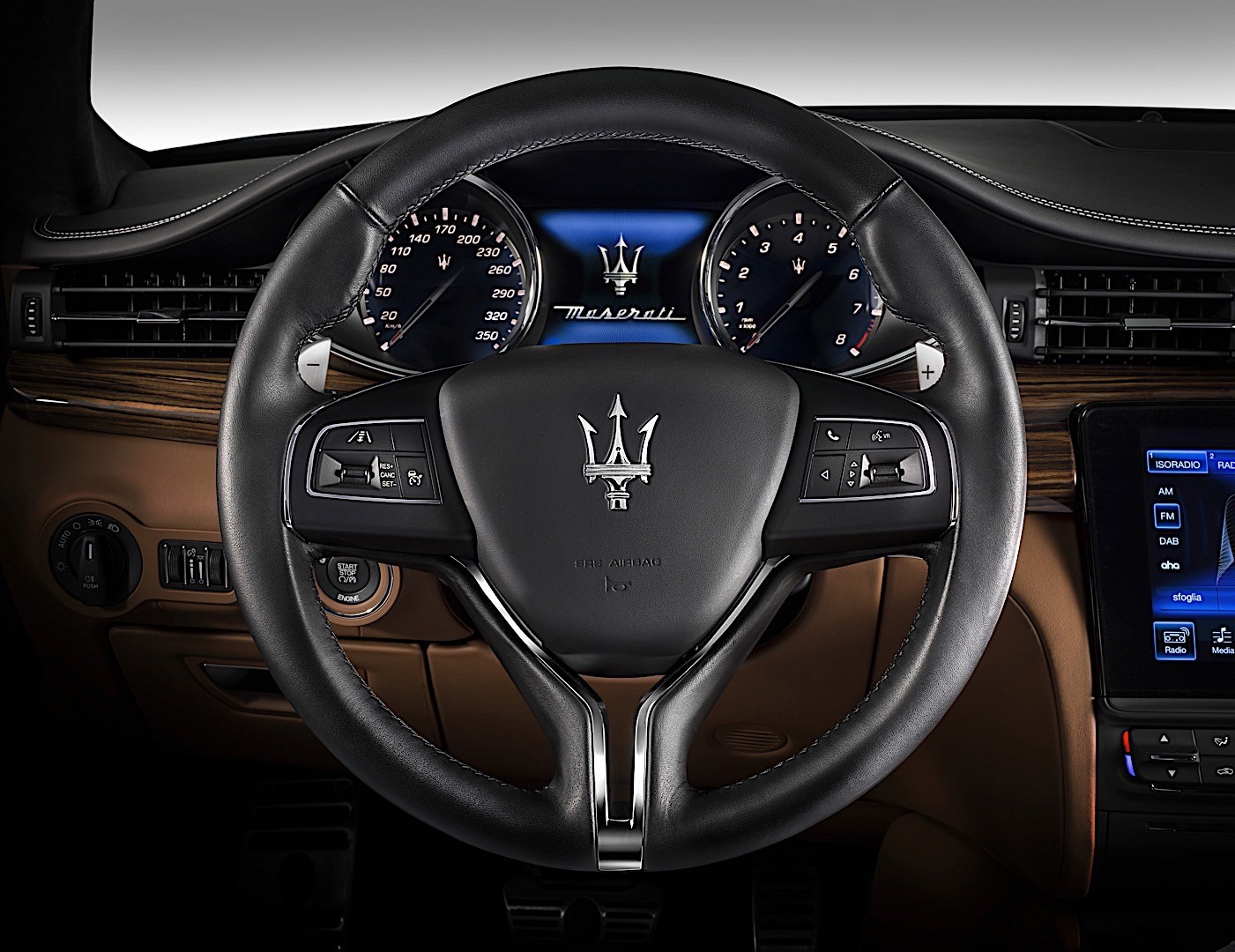 Maserati Quattroporte photo 18