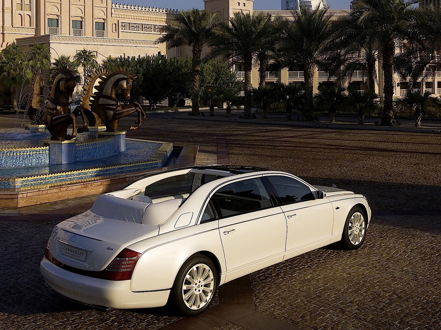 Maybach Landaulet photo 10