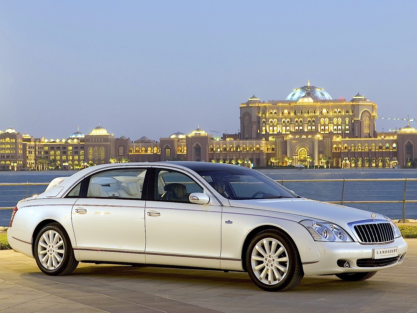 Maybach Landaulet photo 12