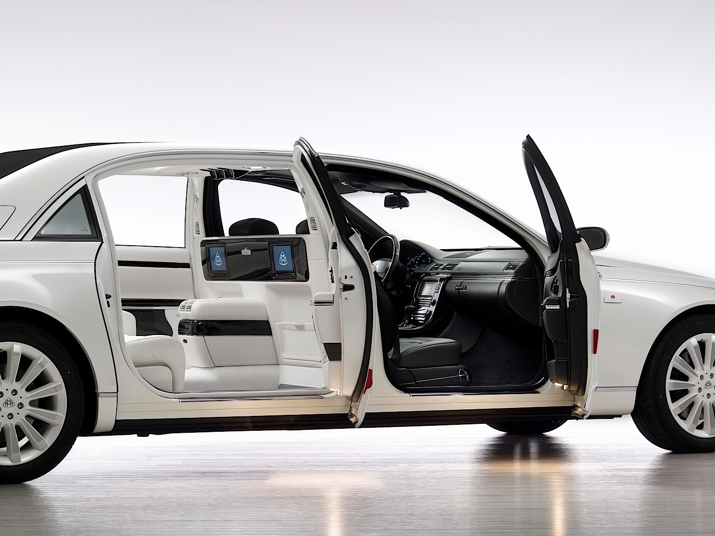 Maybach Landaulet photo 25