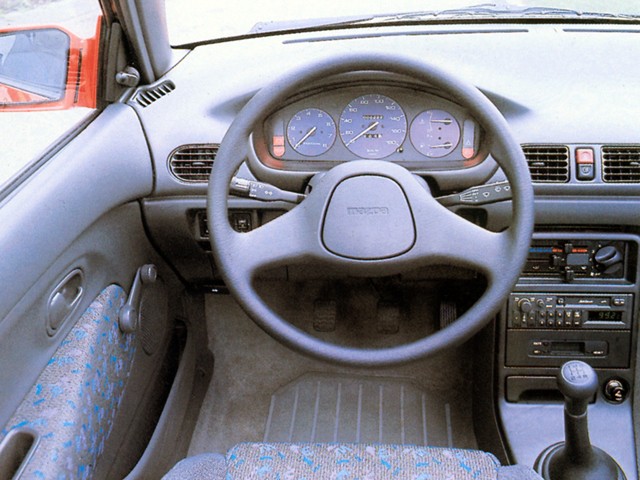 Mazda 121 photo 14