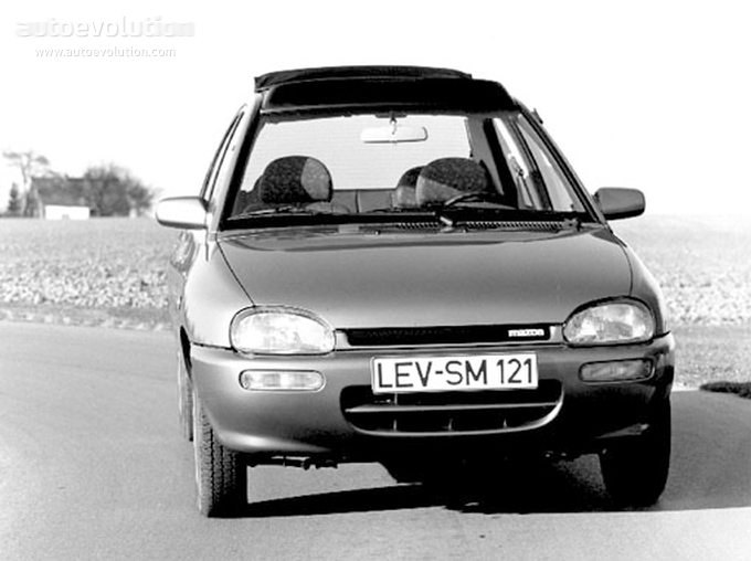Mazda 121 photo 4